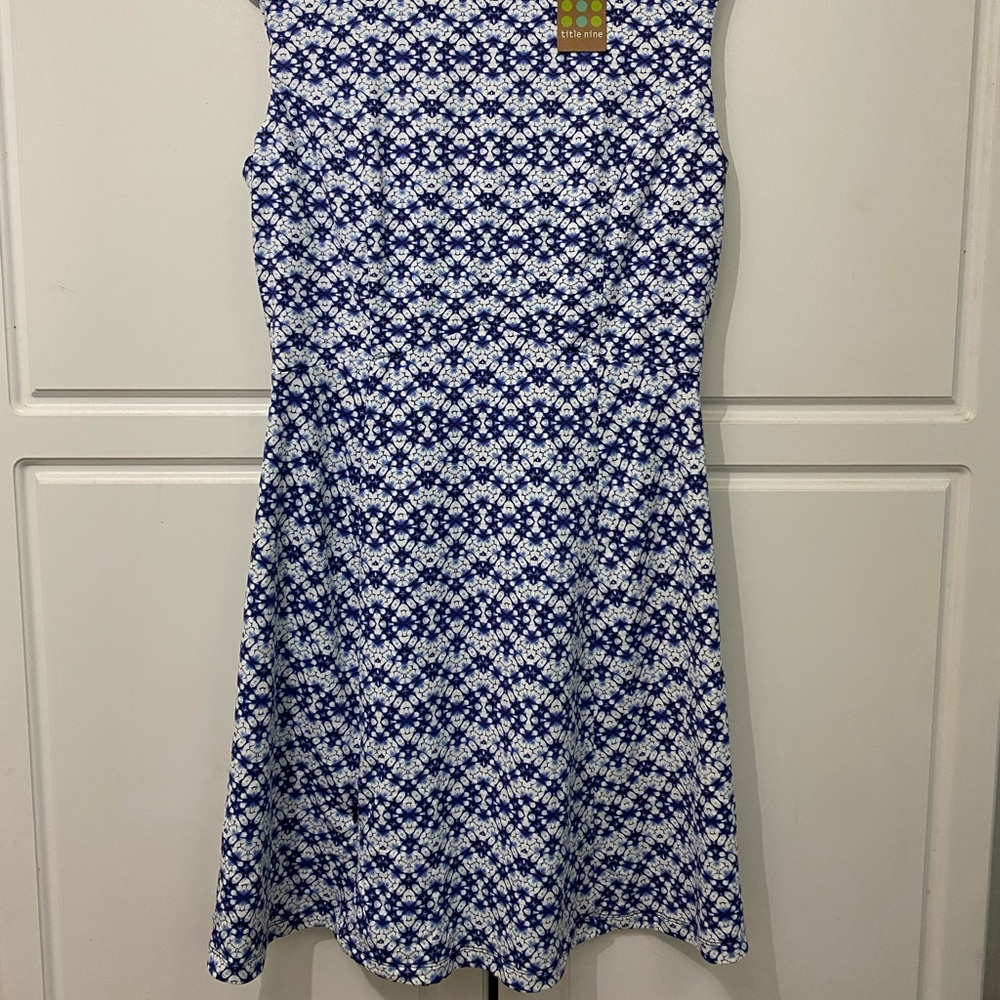 Sleeveless midi dress